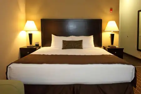Best Western Pacific Inn - 4