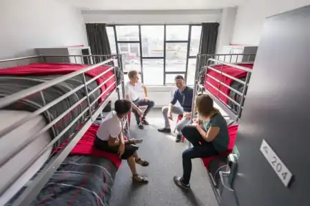 Urbanz - Hostel - 57