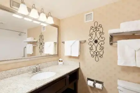 Best Western Plus Abbey Inn - 42