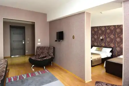 Granada and Restaurant - 37