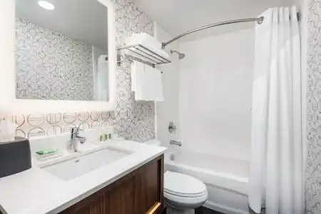 Holiday Inn Toronto Airport East by IHG - 56