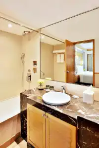 Courtyard by Marriott Chennai - 32
