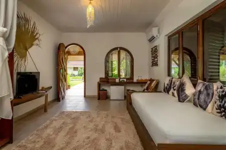 Bliss Praslin - 102