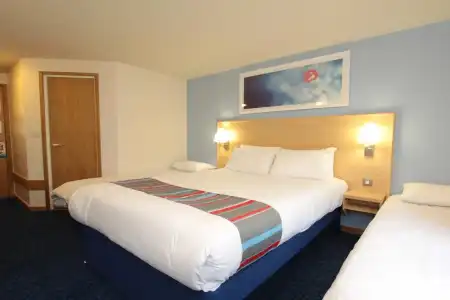 Travelodge London Park Royal - 3