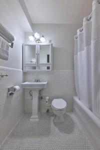 Funky Pool Side Cabana in Dtphx - 10