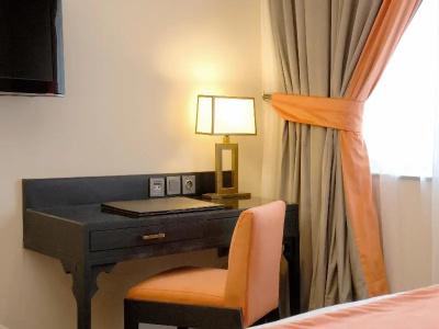 Imperial Casablanca - 20