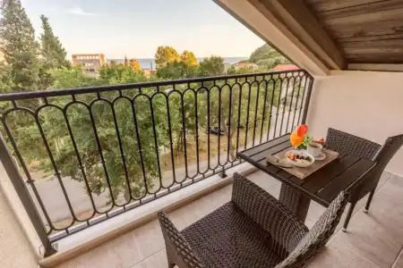 Luxury Apartments Queen - 28