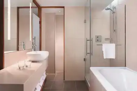 Sheraton Grand & Spa, Edinburgh - 52