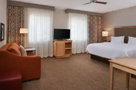 Hampton Inn & Suites Denver-Speer Boulevard - 84