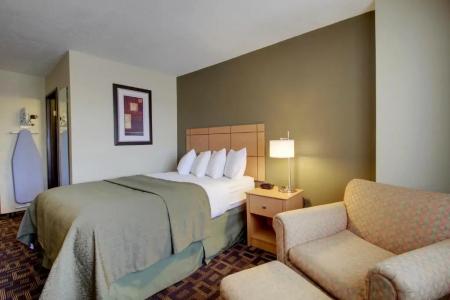 Quality Inn & Suites des Moines Airport - 47