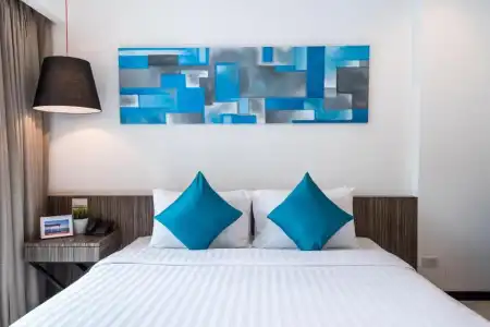 J Residence - 95