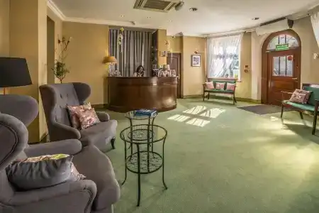 Maxymilian Unique - Adults Only - 1
