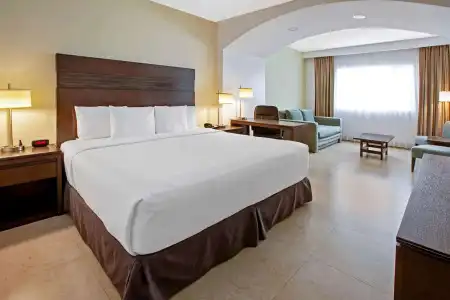 Wyndham Garden Cancun Downtown - 2