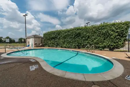 Quality Inn & Suites Fort Worth North - Haltom City - 12