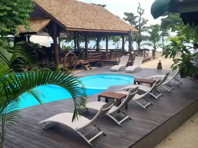V-View Beach Resort - 7