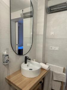 Hostal Moscatel - 79