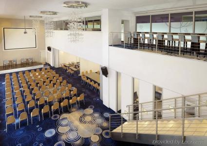 Sheraton Frankfurt Airport & Conference Center - 10