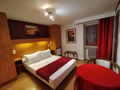 Hôtel de Savoie - 37