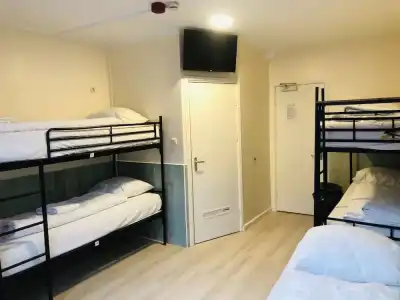 Damrak Inn - 84