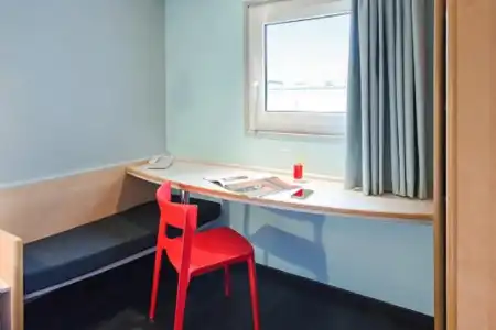 ibis Bourges - 55