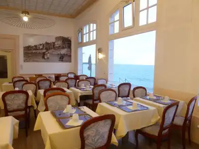 Kyriad Saint Malo centre Plage - 32