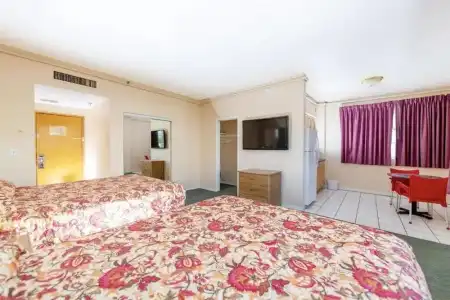 Ocean Beach Suites - 45