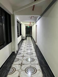 Mall Suites - 366