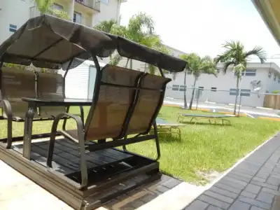 Shell Motel - 38