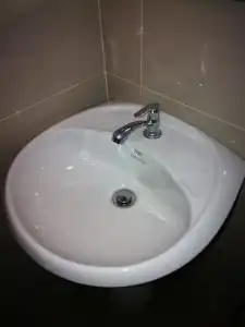 Ampawan Guesthouse - 8