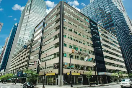 La Quinta Inn & Suites by Wyndham Chicago Downtown - 0