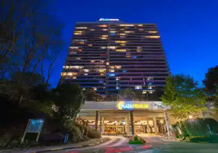 PLAZA Premium - 0