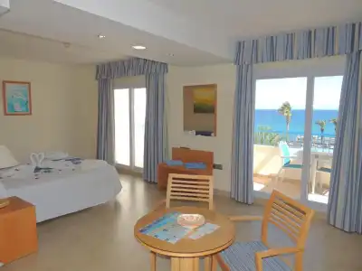 Punta del Cantal Suites - 84