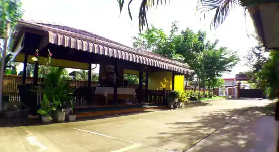 Khum Nakhon - 2