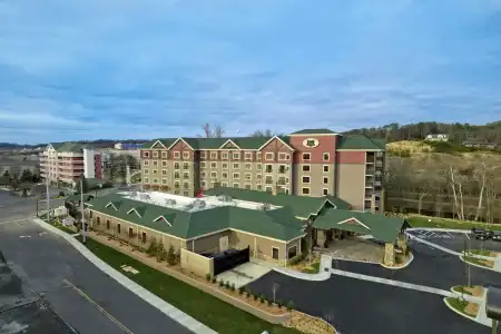 Black Fox Lodge Pigeon Forge, Tapestry Collection by Hilton - 24