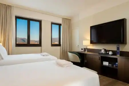 Doubletree by Hilton - 36