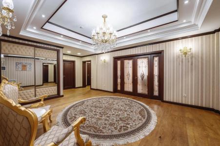 Monday Royal Apart - 193