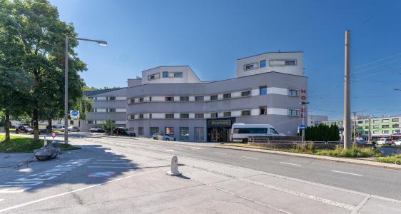 Plaza Premium Salzburg - 27