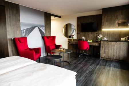 PLAZA Premium - 74