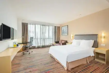 Holiday Inn Express City Center - 22