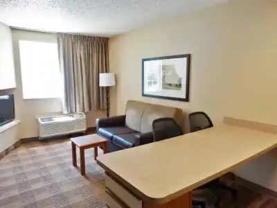 Southpoint Suites - 40