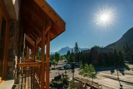 Moose And Suites - 16