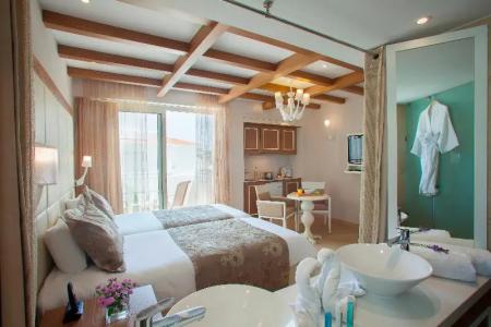 King Jason Paphos - Designed for Adults by Louiss - 41