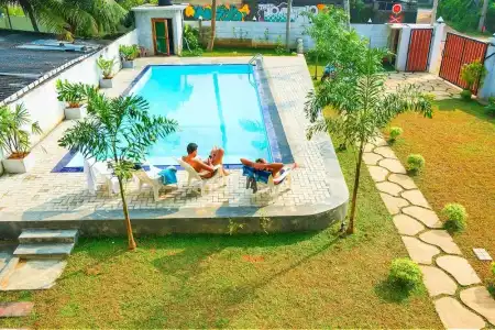 OYO 348 Ocean Bay Surf Resort - 8