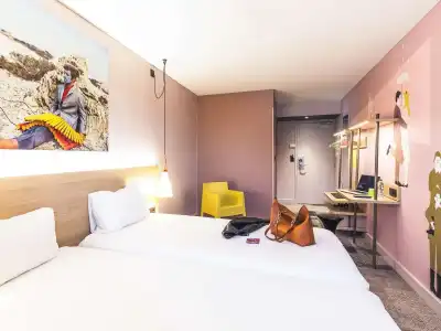 ibis Styles Lyon Confluence - 4