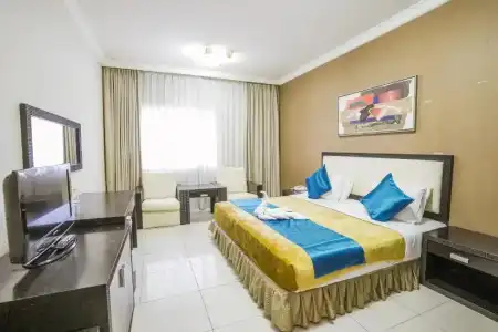 Crystal Plaza - 39