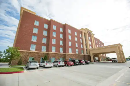 Hampton Inn & Suites Oklahoma City Airport - 37