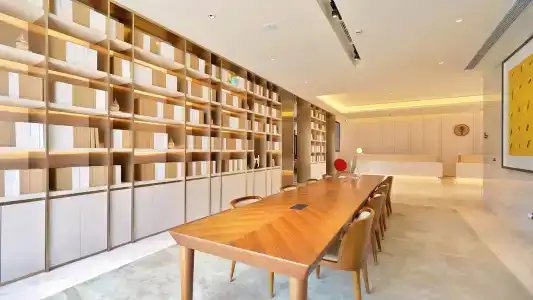 JI Shanghai Hongqiao National Exhibition and Convention Centre Huaxiang Road - 10