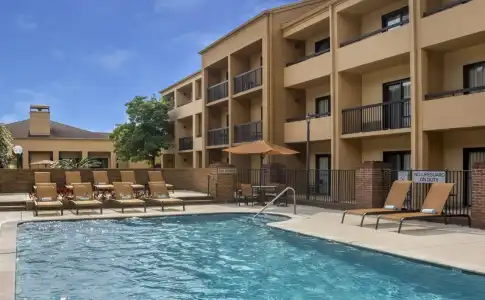 Courtyard by Marriott Baton Rouge Acadian Centre/LSU Area - 14