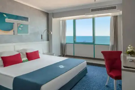 International Casino & Tower Suites - 86