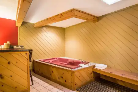 Quality Inn & Suites Lincoln I-93 - 15